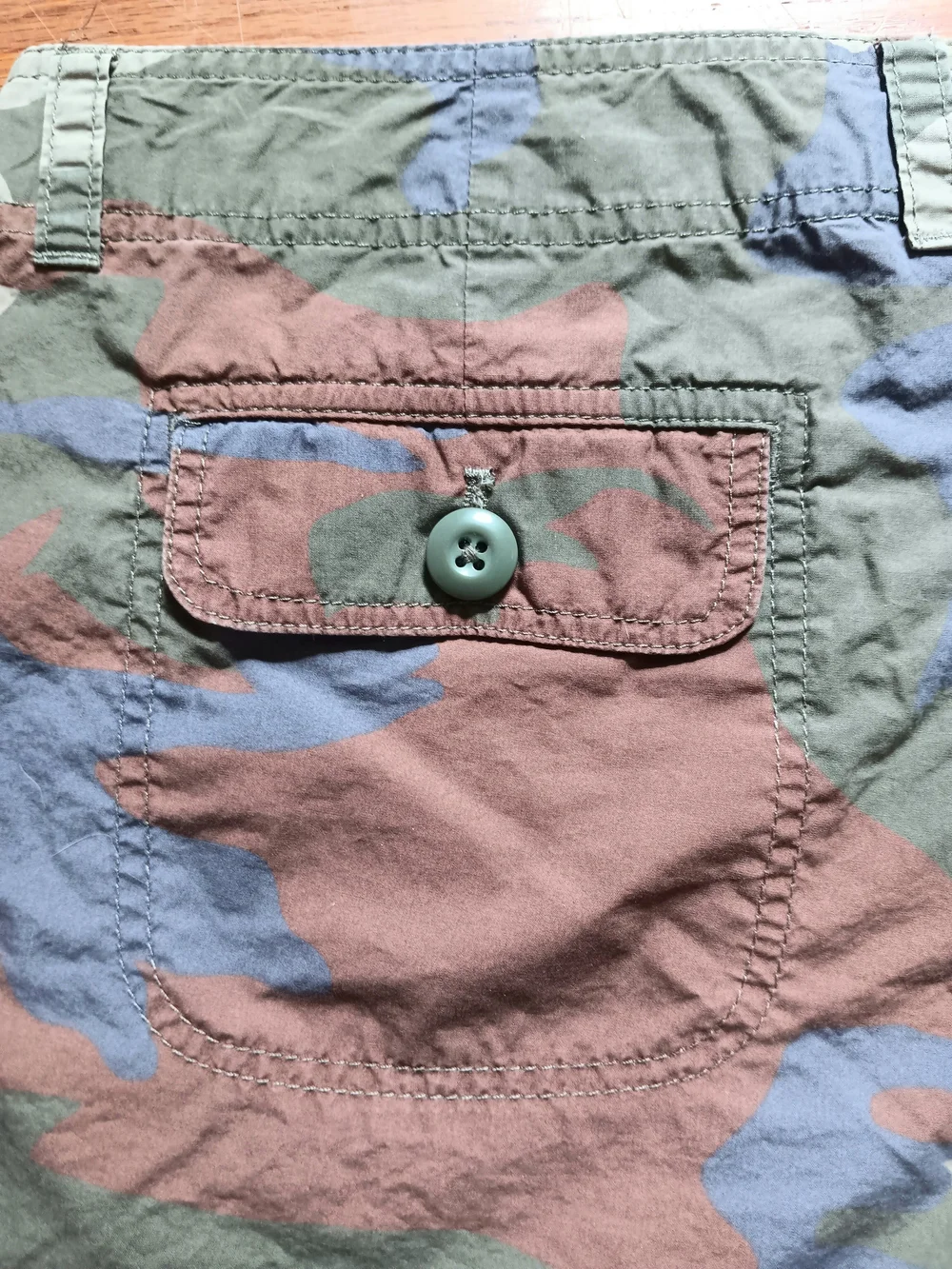 London Jean Women's Green Brown Purple Tan Camo Print Cargo Roll Up Shorts 14